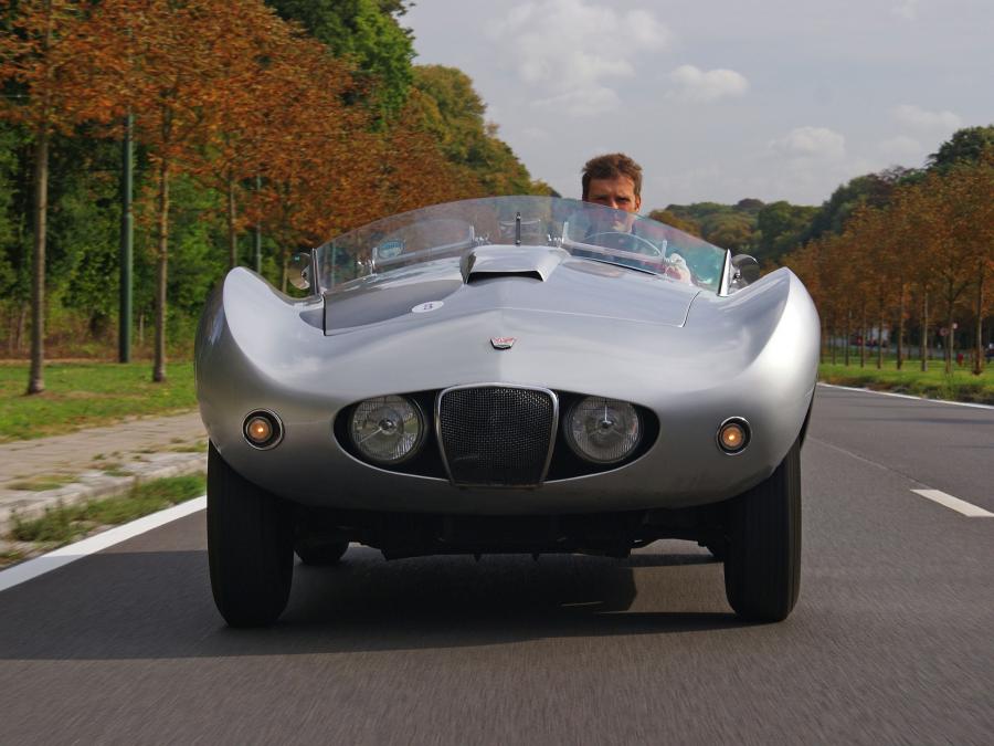  Arnolt-Bristol Competition Roadster 1954 года  (фото 3 из 14)